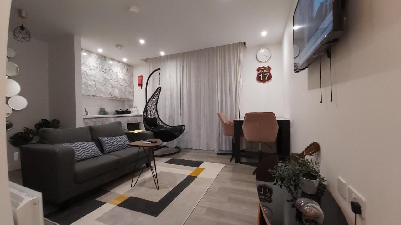 Lovely Studio Apartment Sheffield City Centre - Netflix, Wifi, Digital Tv ภายนอก รูปภาพ